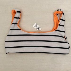 *NEVER WORN* Reversible swim bikini top SZ M